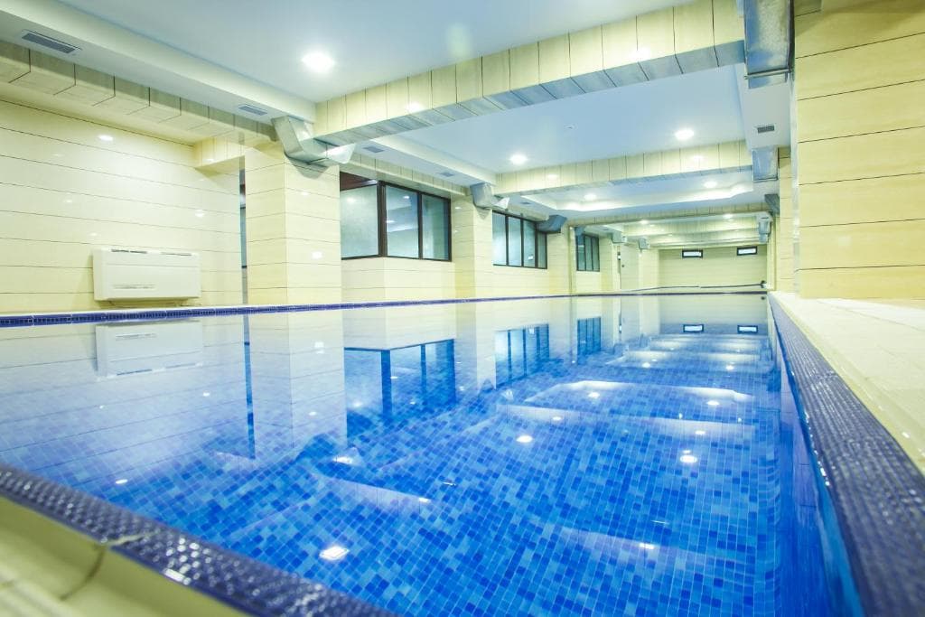 Emerald üzgüçülük hovuzu, Nizami rayonu — ProFit Swimming Bakı